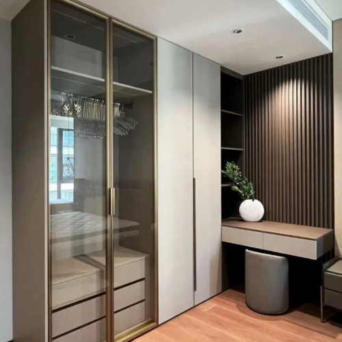 glass-wardrobe-design